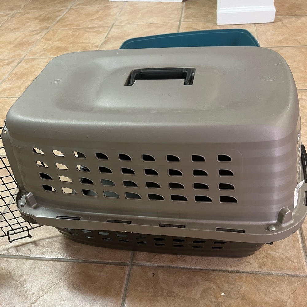 Pet carrier